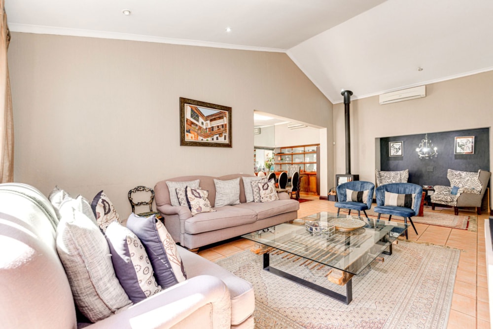 Townhouse sold in Morningside, Sandton - HP1671082 Townhouse sold in Morningside, Sandton - HP1671082