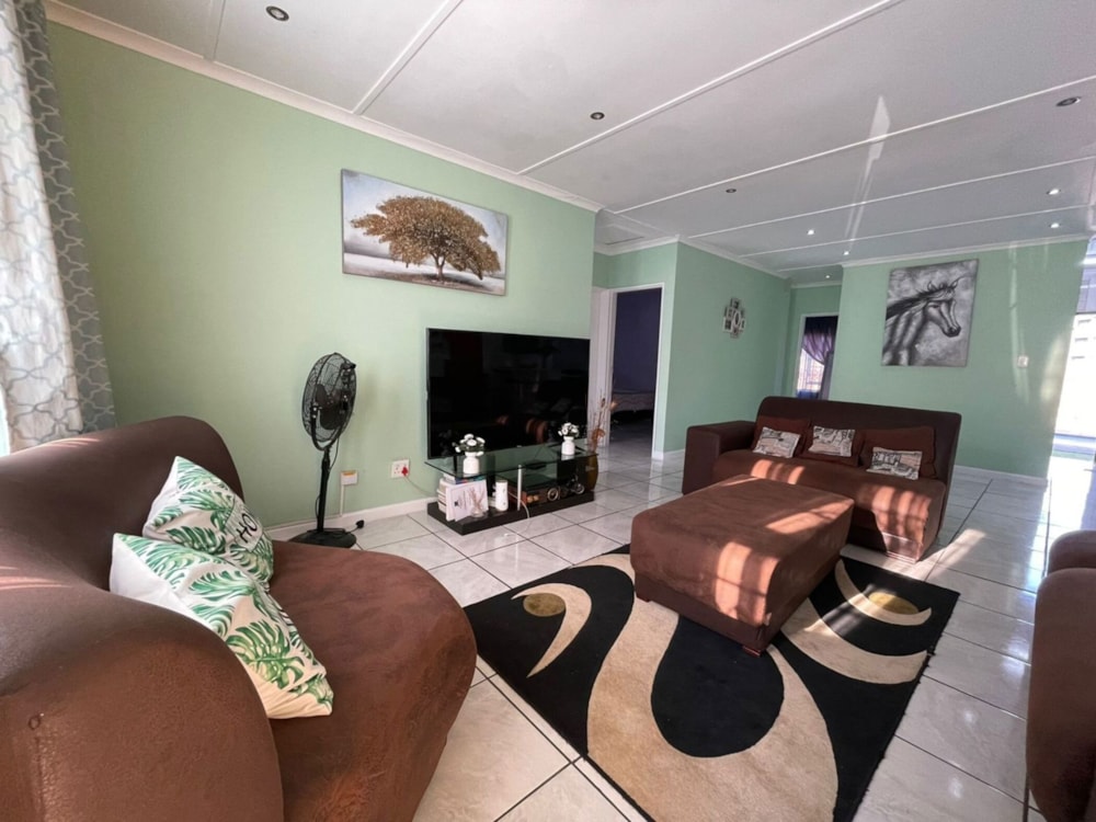 Townhouse let in Arboretum, Richards Bay - 1RY1684922 Townhouse let in Arboretum, Richards Bay - 1RY1684922