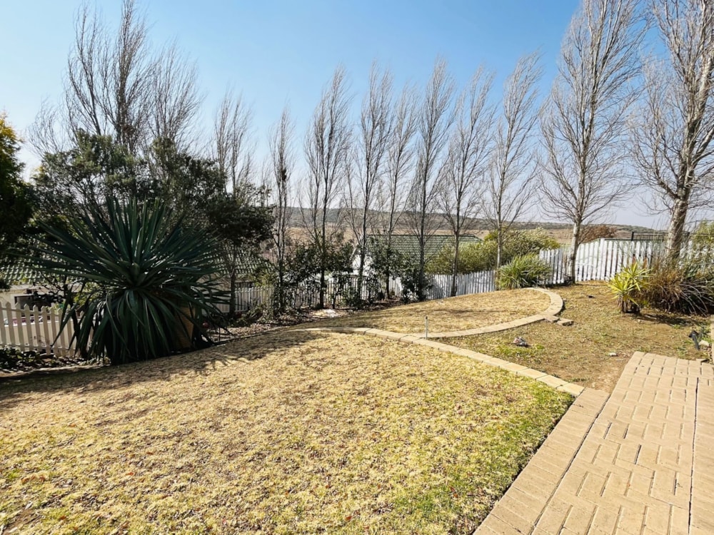 Townhouse for sale in Hillside, Bloemfontein - 1BX1669257 Townhouse for sale in Hillside, Bloemfontein - 1BX1669257