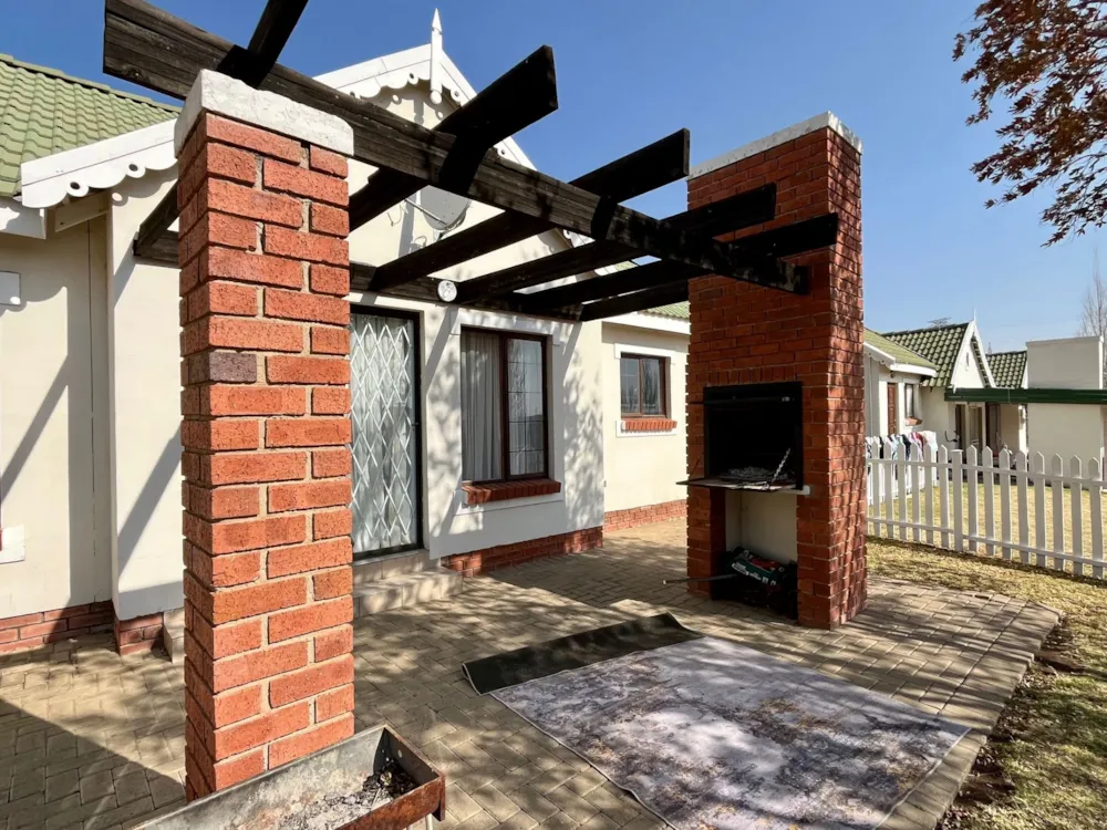 Townhouse for sale in Hillside, Bloemfontein - 1BX1669257 Townhouse for sale in Hillside, Bloemfontein - 1BX1669257