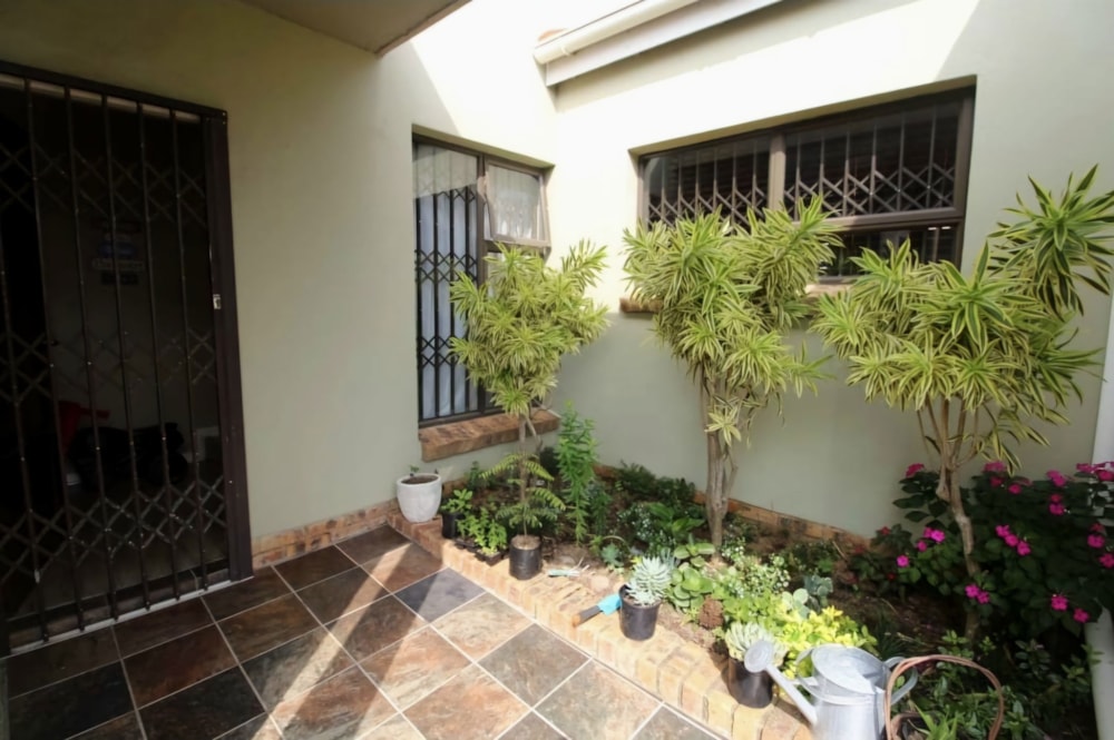 Townhouse for sale in Uvongo - 1PSH1668724 Townhouse for sale in Uvongo - 1PSH1668724