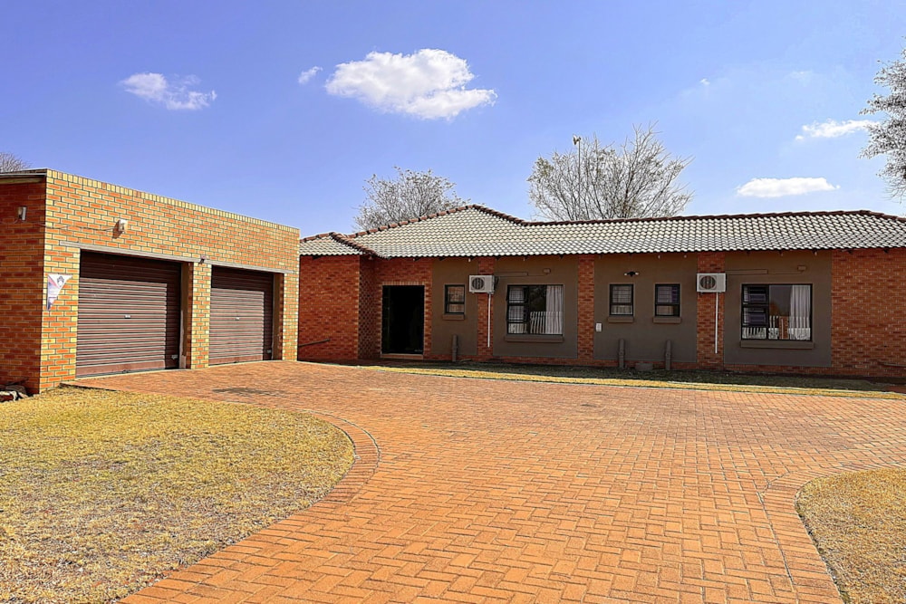 House to rent in Ellisras (Lephalale) - 1ER1747803