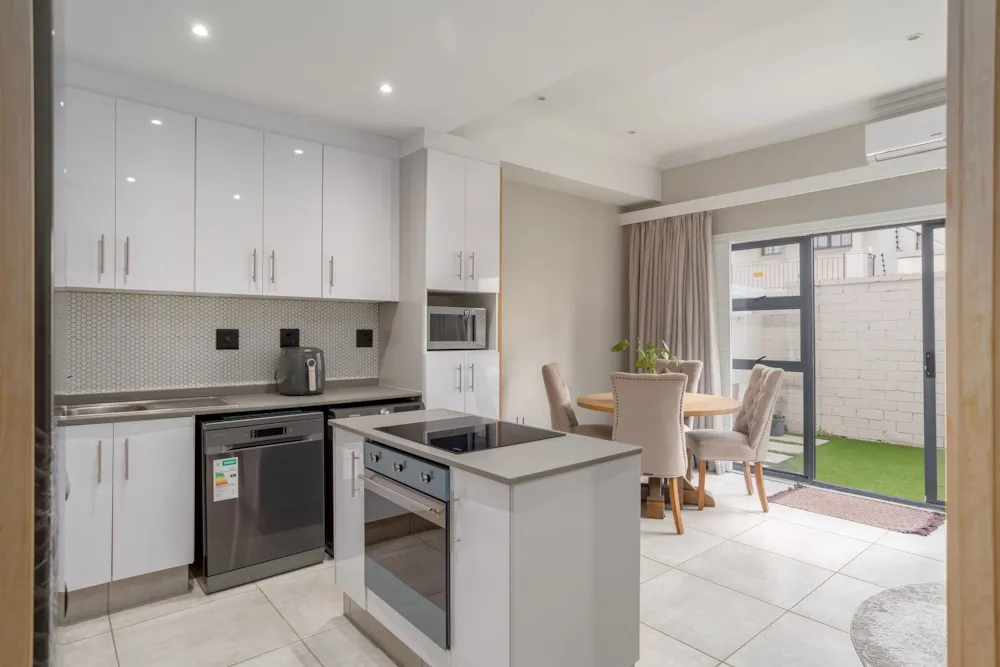 Townhouse for sale in Morningside, Durban - 1DA1669343 Townhouse for sale in Morningside, Durban - 1DA1669343