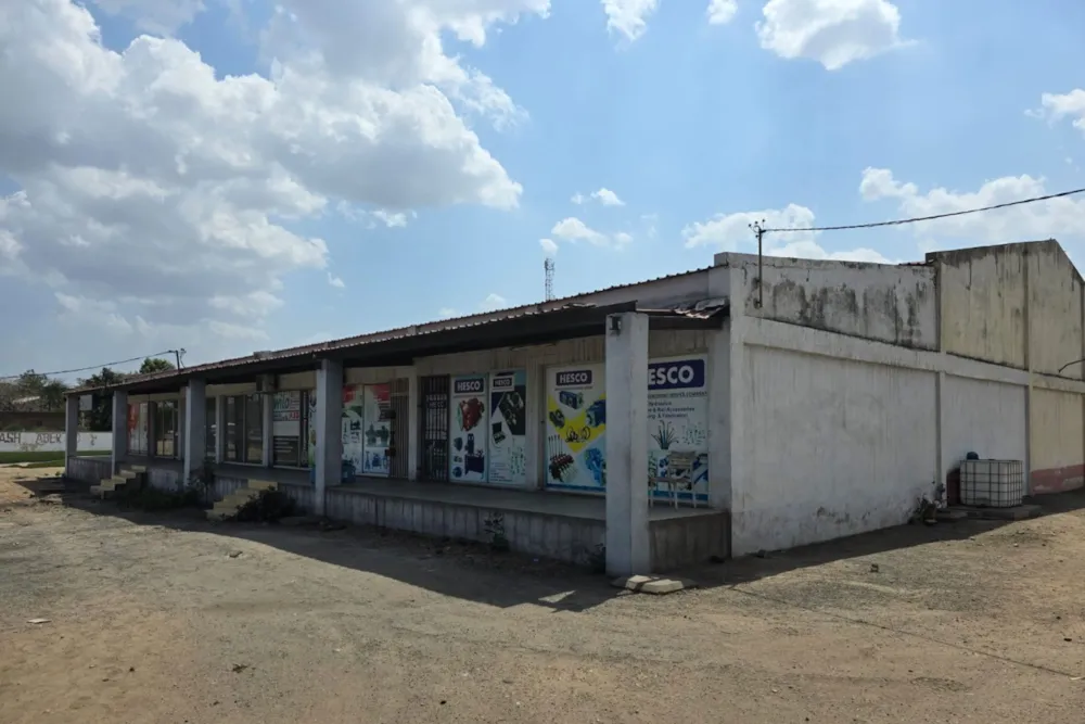Commercial retail property for sale in Moatize, Mozambique - 3MQ1623074 Commercial retail property for sale in Moatize, Mozambique - 3MQ1623074