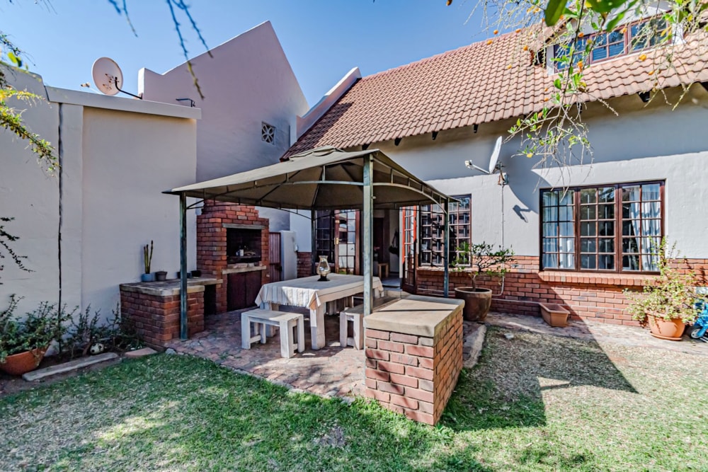 Townhouse sold in Equestria - PT1669766 Townhouse sold in Equestria - PT1669766