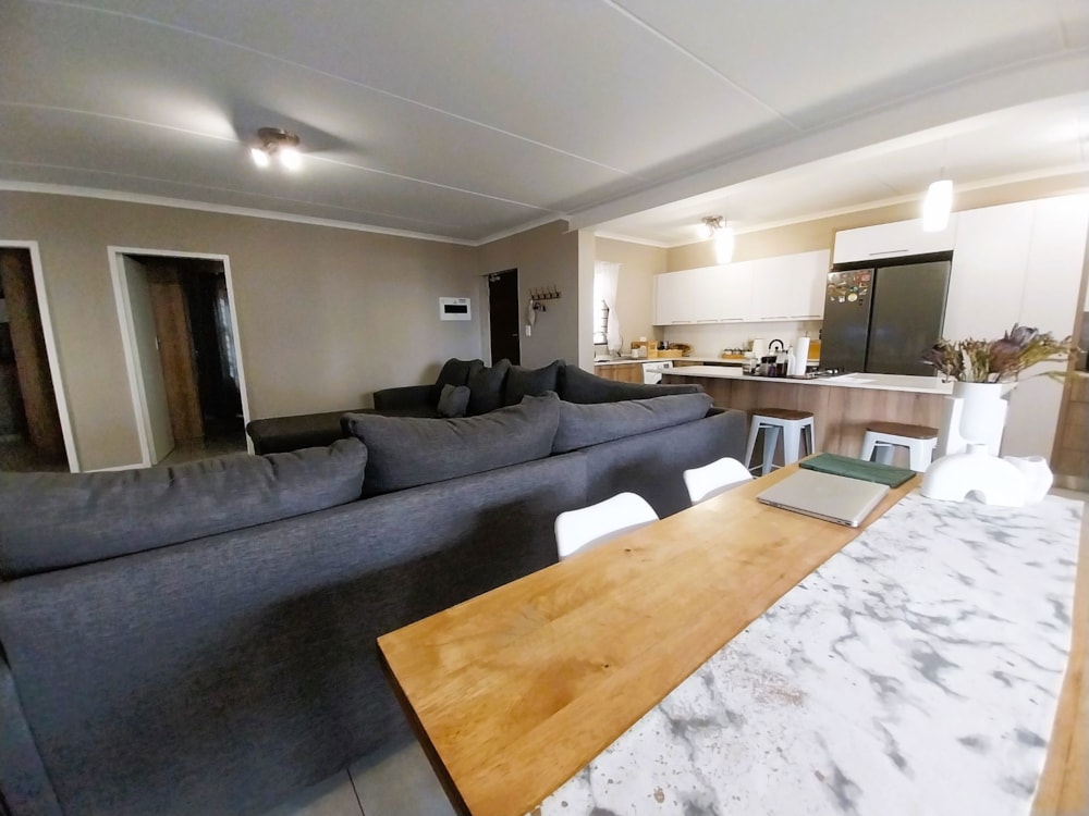 Townhouse sold in Golden Fields Estate - CN1670944 Townhouse sold in Golden Fields Estate - CN1670944