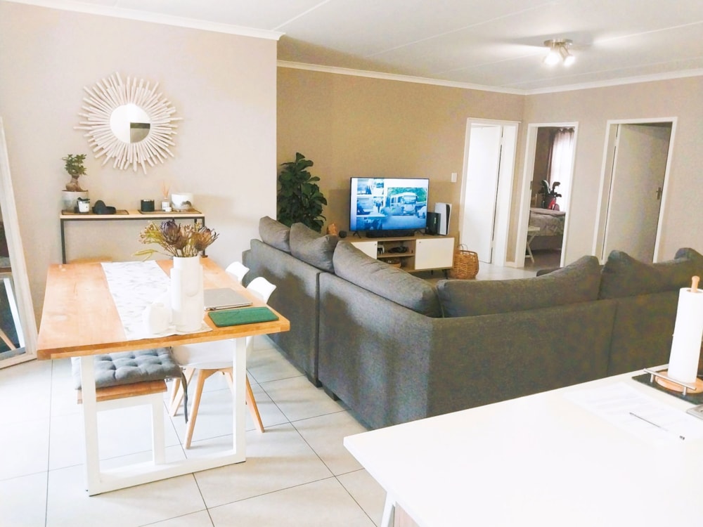 Townhouse sold in Golden Fields Estate - CN1670944 Townhouse sold in Golden Fields Estate - CN1670944