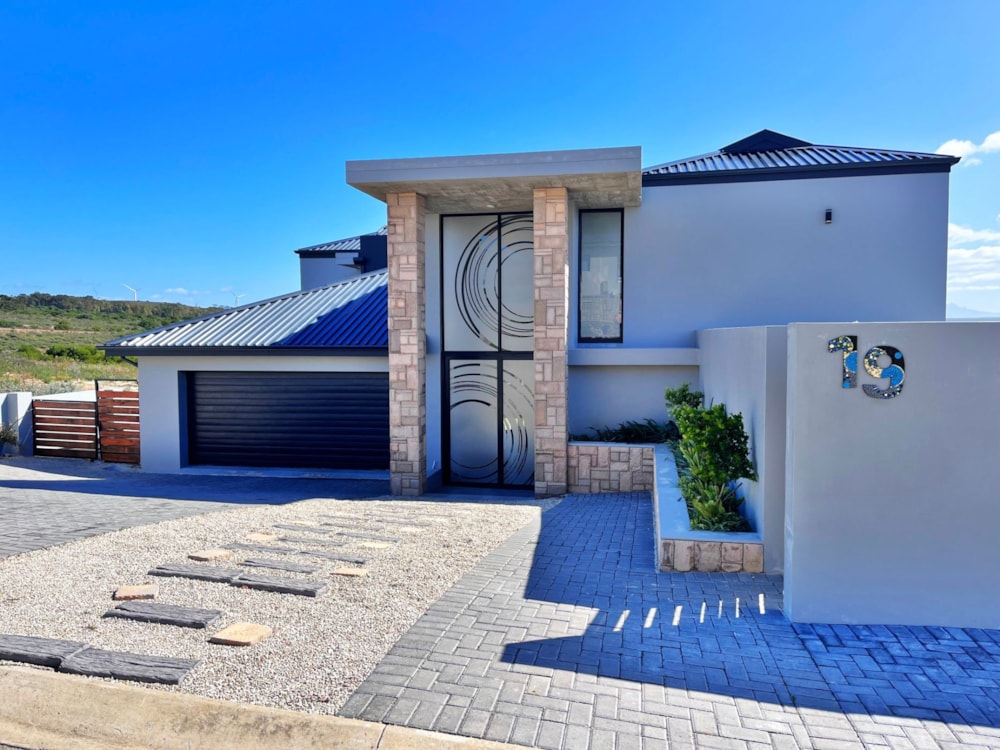 House for sale in Wave Crest - 1JF1669698