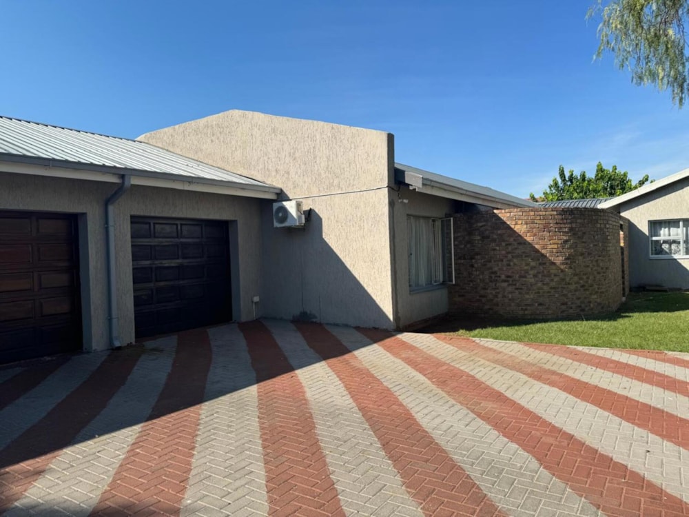 House for sale in Barry Hertzog Park - 1NW1668239