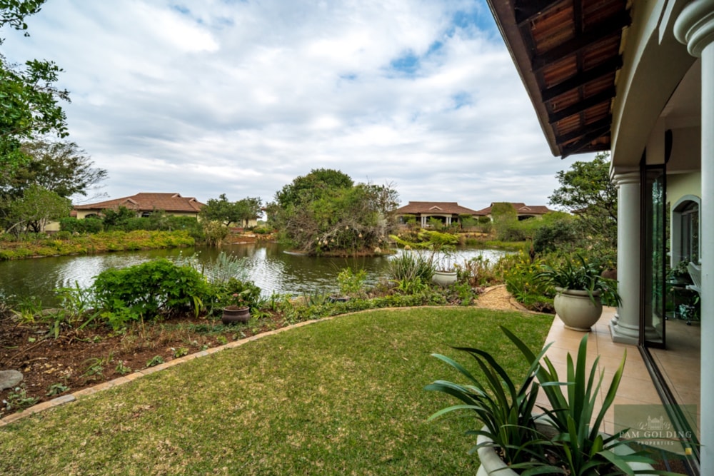 Townhouse let in Le Domaine Estate - 1KF1681357 Townhouse let in Le Domaine Estate - 1KF1681357