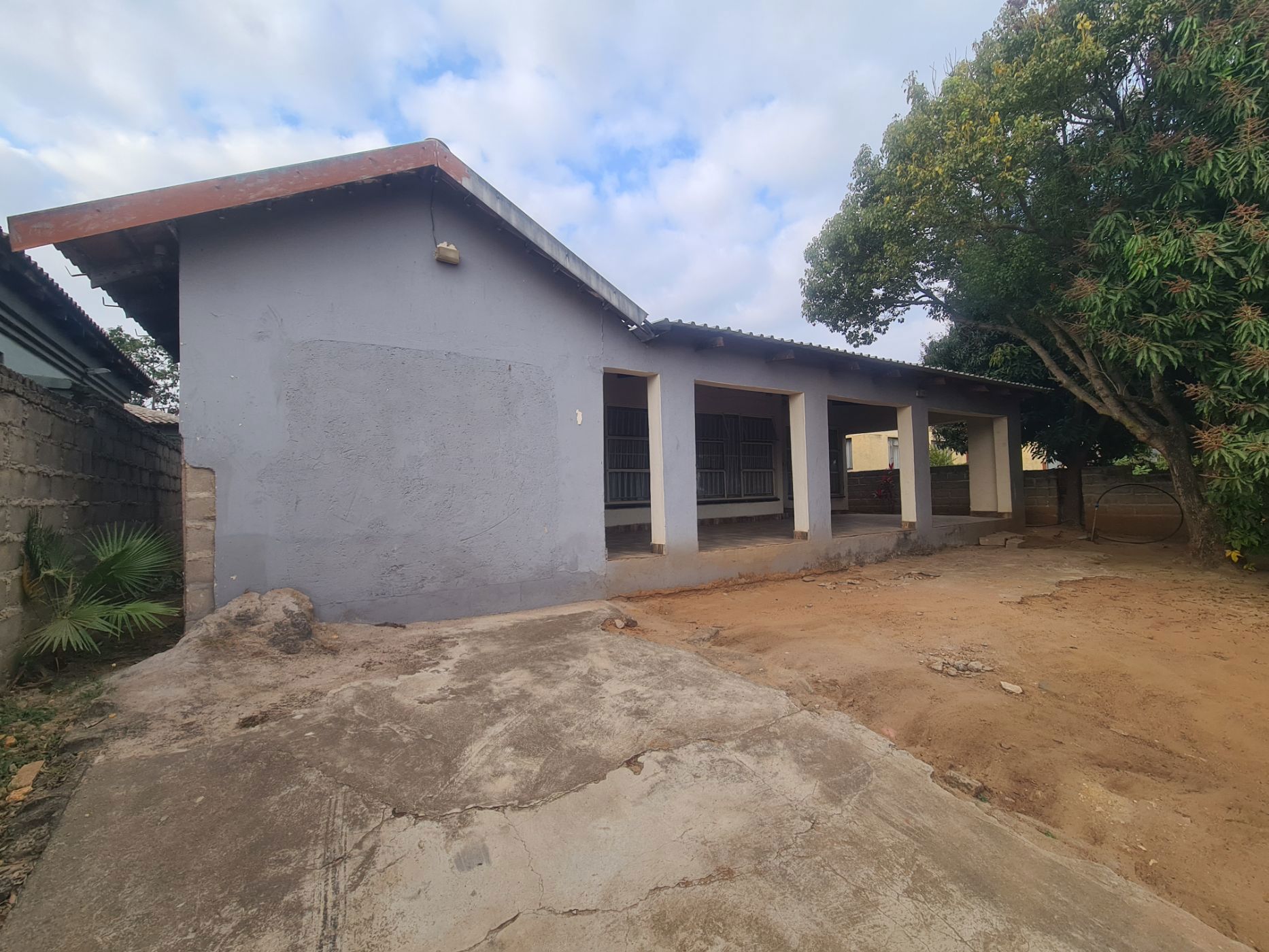 House for sale in Kamhlushwa - 1NK1669073