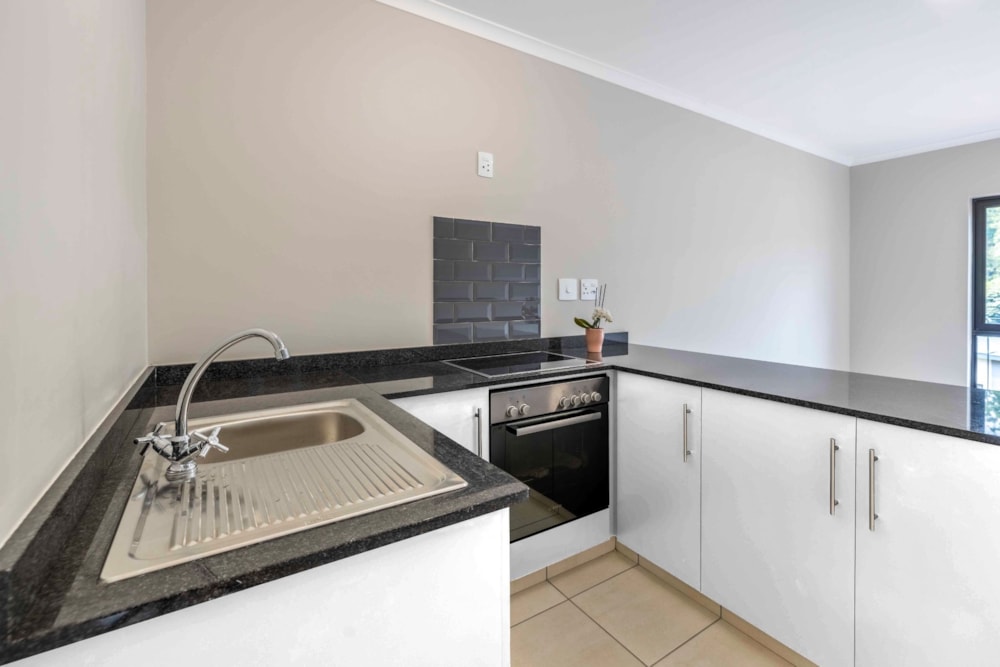 Apartment sold in Waterfall, Upper Highway - 1KF1665400