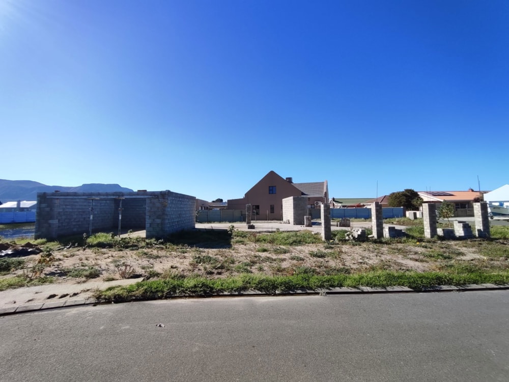 Vacant land for sale in Franskraal - 1SW1668561
