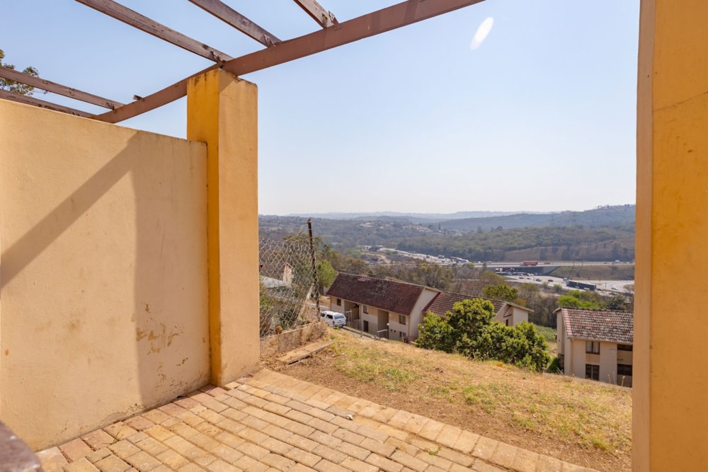 Apartment for sale in Bellair, KwaZulu-Natal - 1DA1671200 Apartment for sale in Bellair, KwaZulu-Natal - 1DA1671200