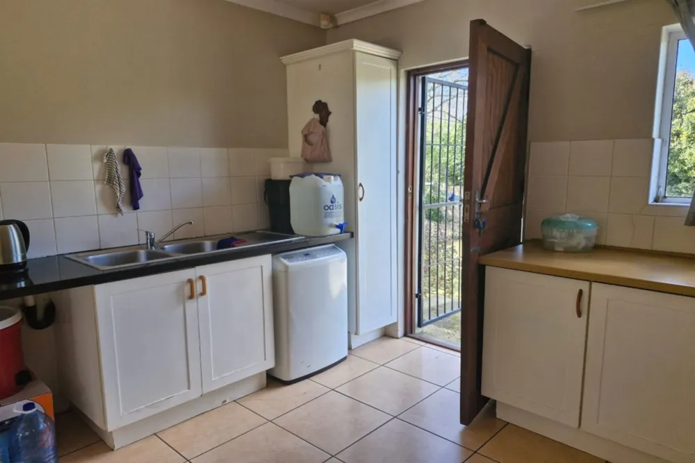 Garden apartment to rent in West Hill, Grahamstown, Makhanda - 1GC1751829