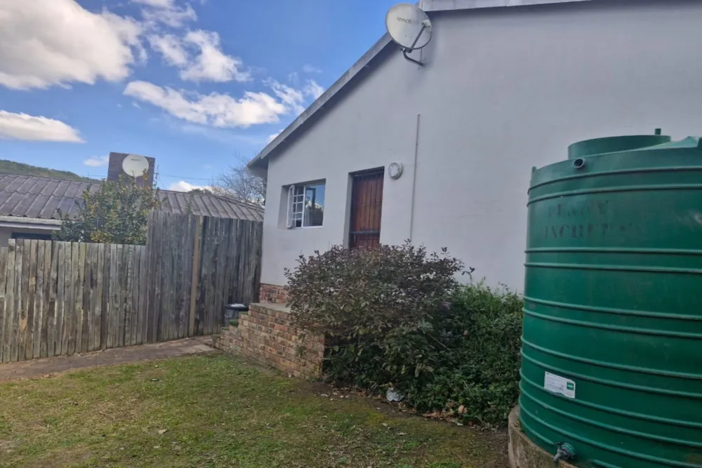 Garden apartment to rent in West Hill, Grahamstown, Makhanda - 1GC1751829