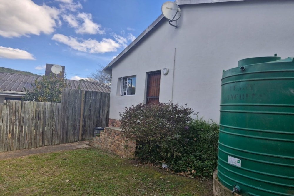 Garden apartment to rent in West Hill, Grahamstown, Makhanda - 1GC1710974