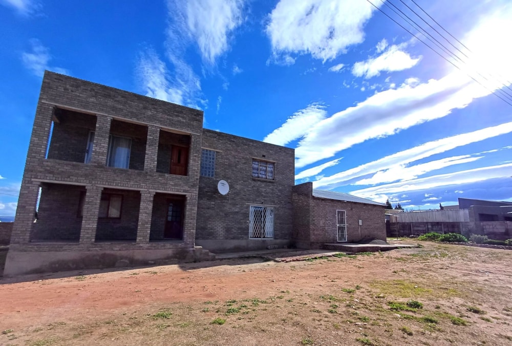 House for sale in Oudtshoorn - 1OU1669568