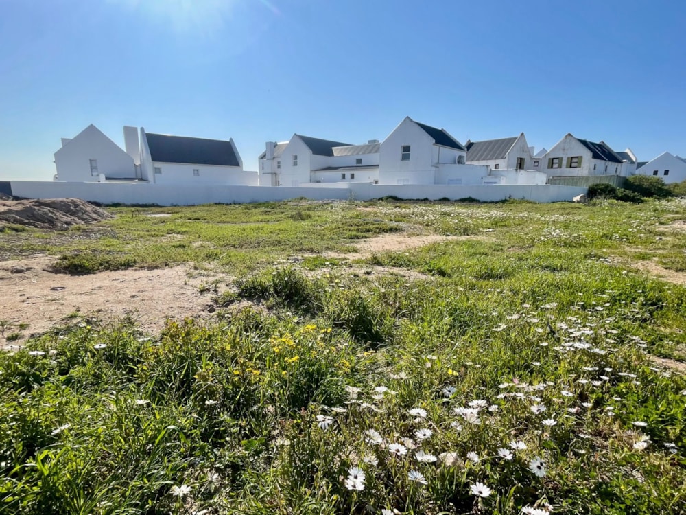 Vacant land for sale in Bekbaai - LA1668808