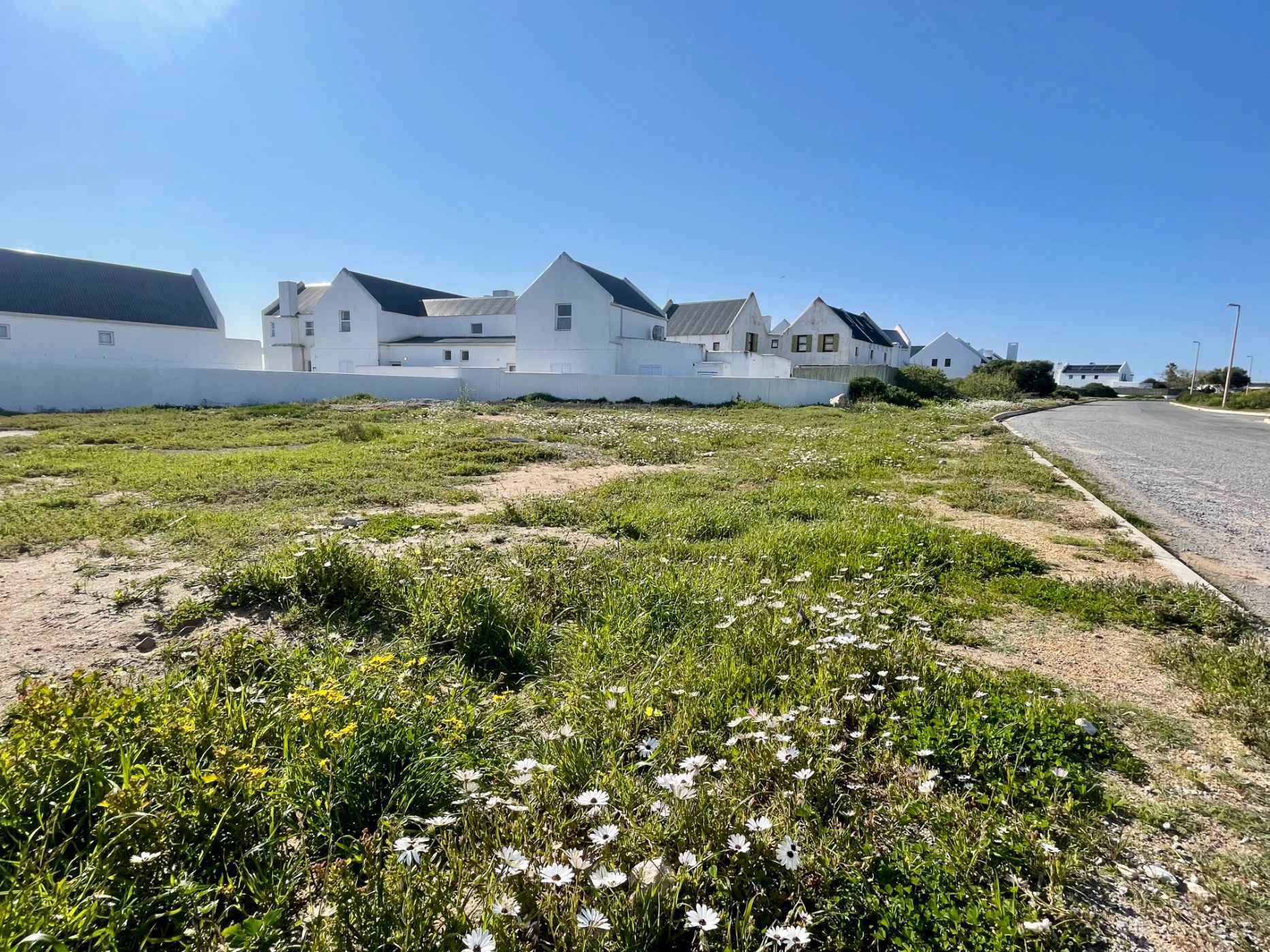 Vacant land for sale in Bekbaai - LA1668808