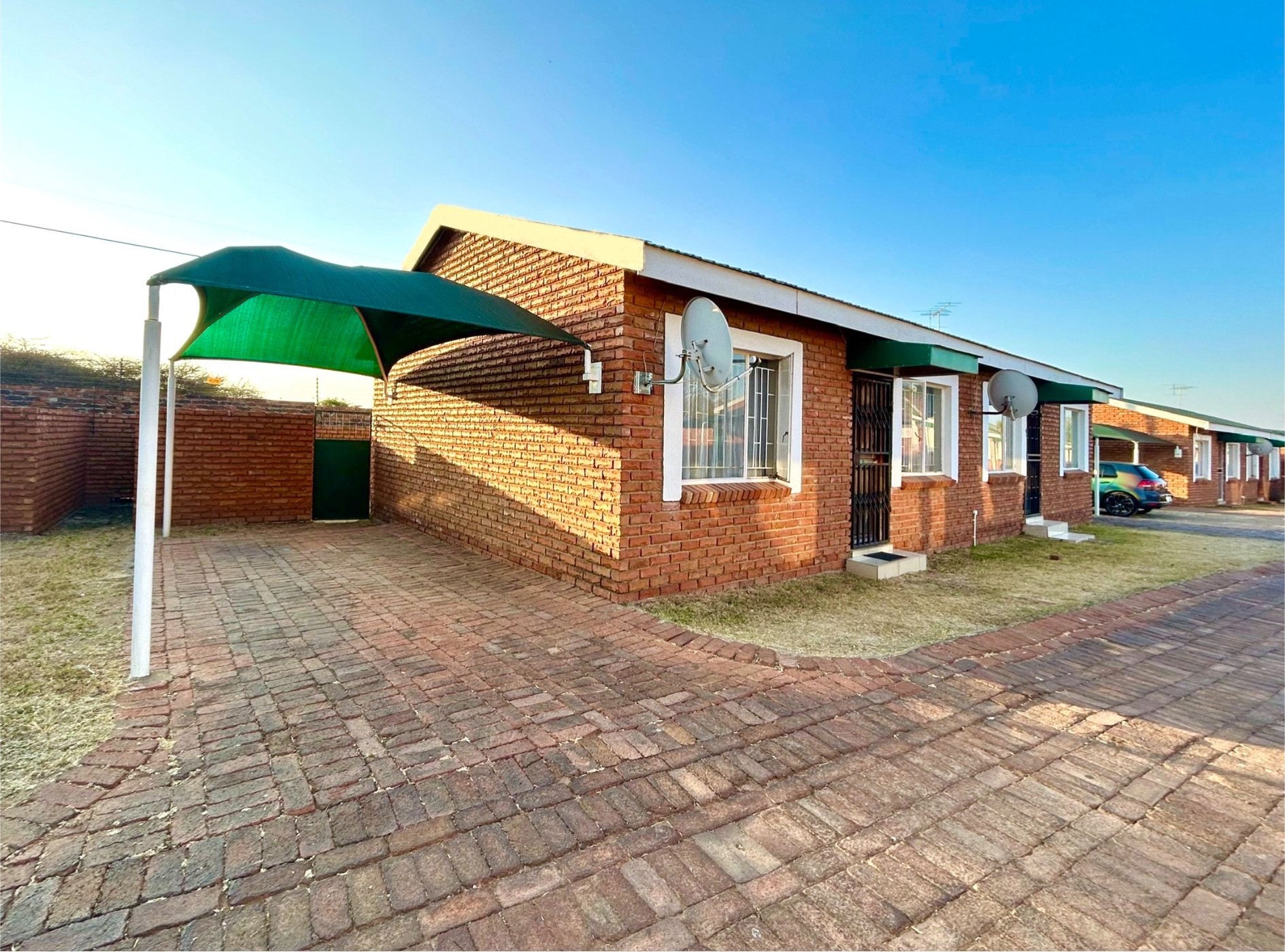 Townhouse to rent in Bendor - 1PS1722701