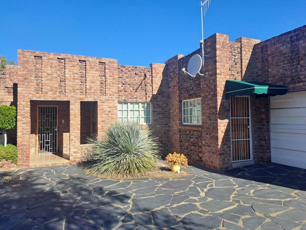 House for sale in Graaff-Reinet - 1KK1669148