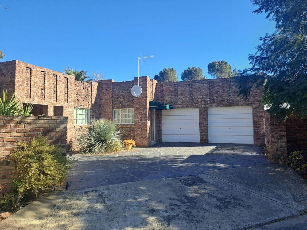 House for sale in Graaff-Reinet - 1KK1669148