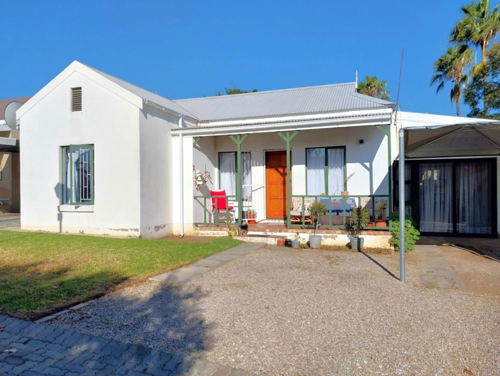 Security complex home sold in Oudtshoorn South - 1OU1669297