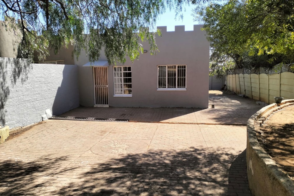Cottage let in Brakpan Central - 1BJ1669247