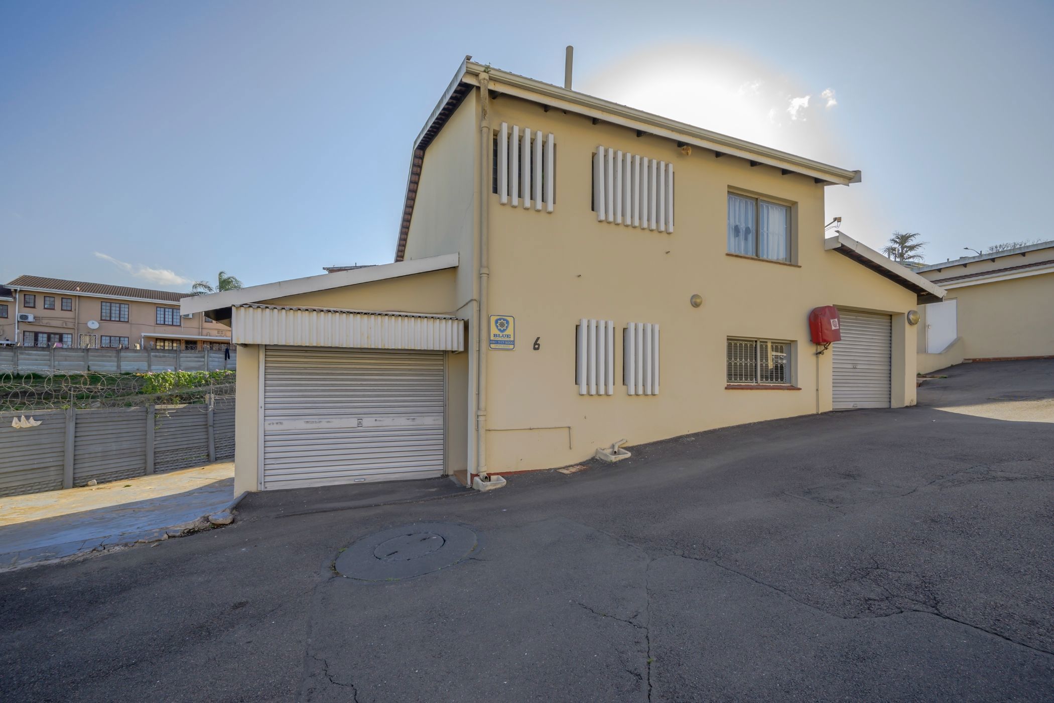 Townhouse for sale in Effingham Heights - 1ND1669327