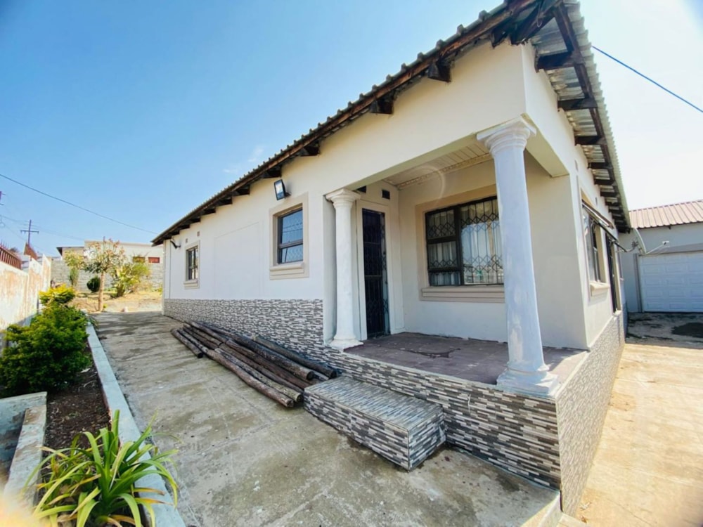 House for sale in Mthatha - 1MH1669580 House for sale in Mthatha - 1MH1669580