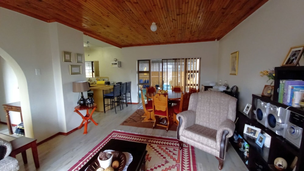 House for sale in Toekomsrus, Oudtshoorn - 1OU1669562