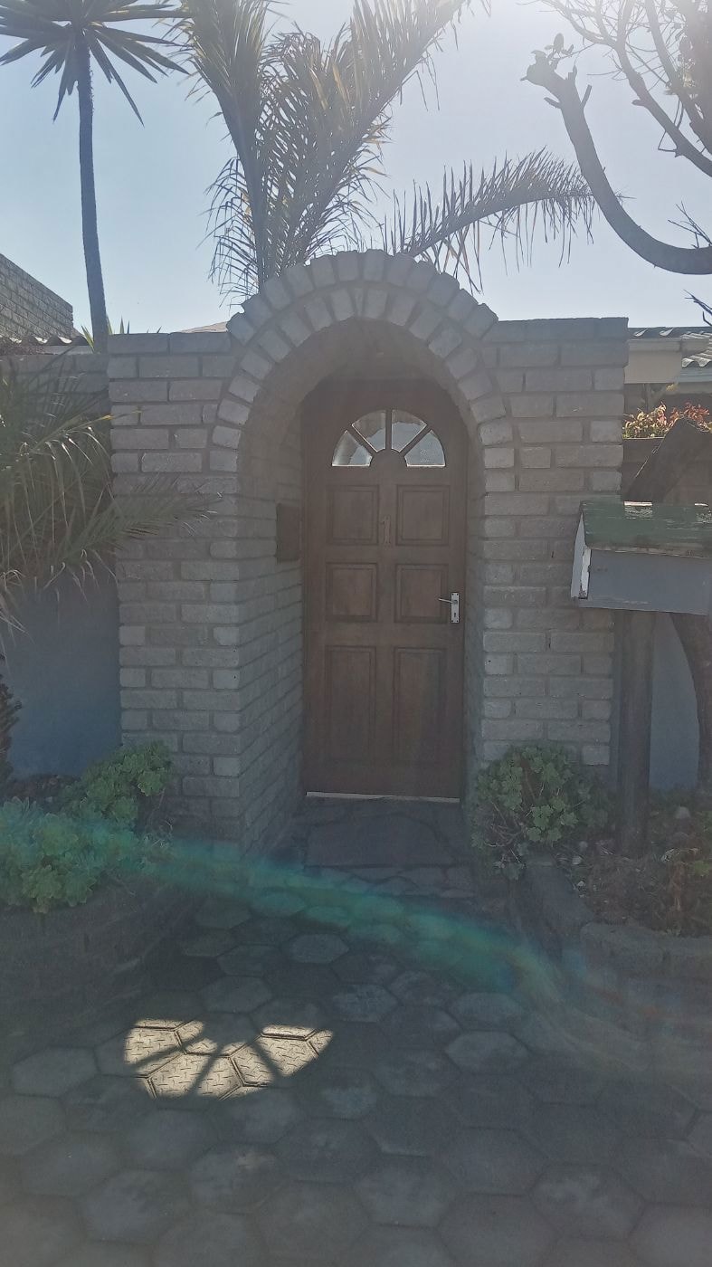 House let in Port Nolloth - 1NA1674257 House let in Port Nolloth - 1NA1674257