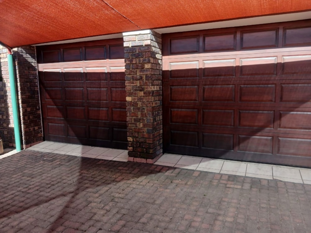 Double-storey house for sale in Die Heuwel - 1WD1669847