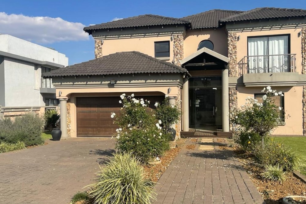 Double-storey house sold in Helderwyk Estate - 1BJ1669908 Double-storey house sold in Helderwyk Estate - 1BJ1669908