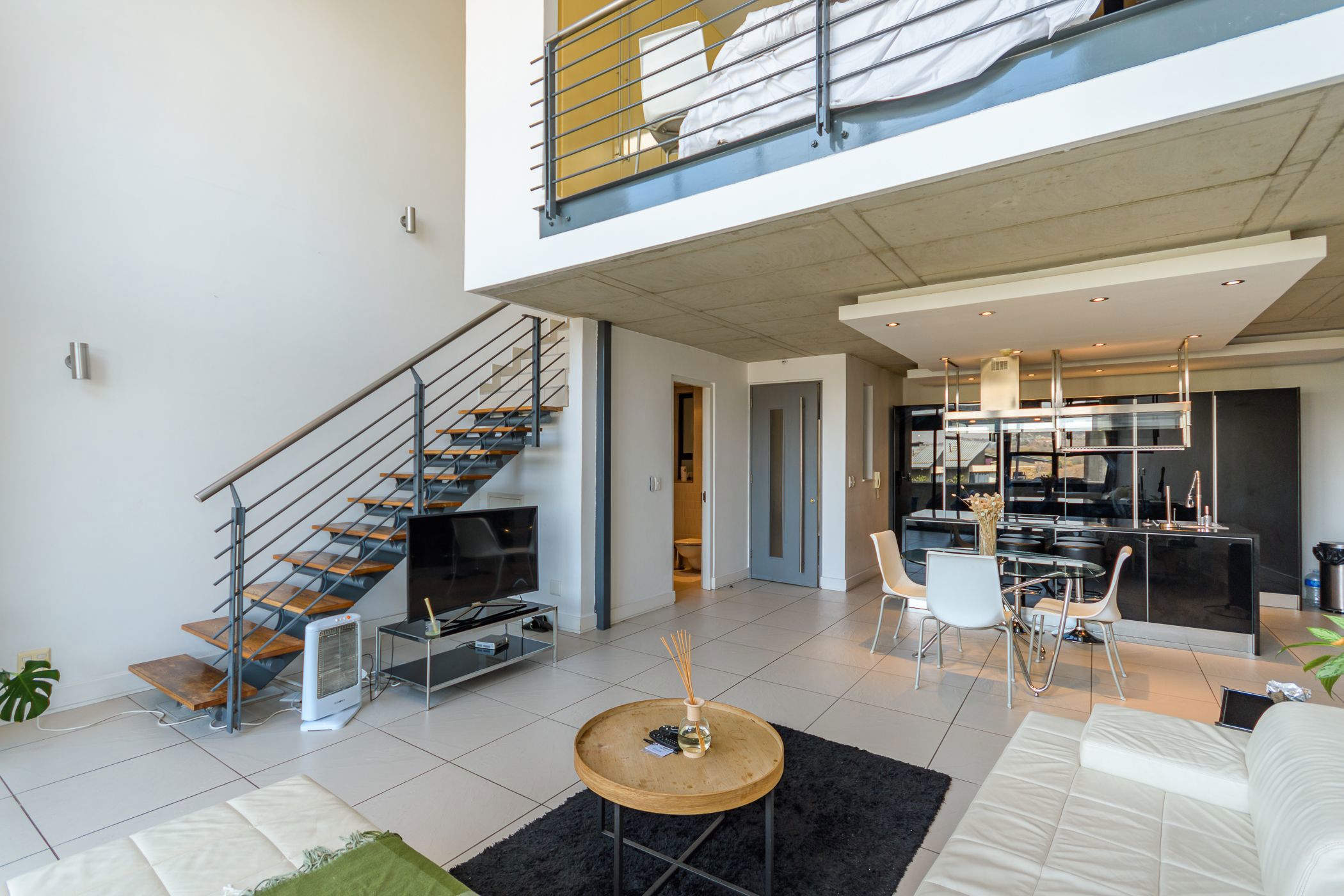 Apartment to rent in Melrose Arch - JBL1729762