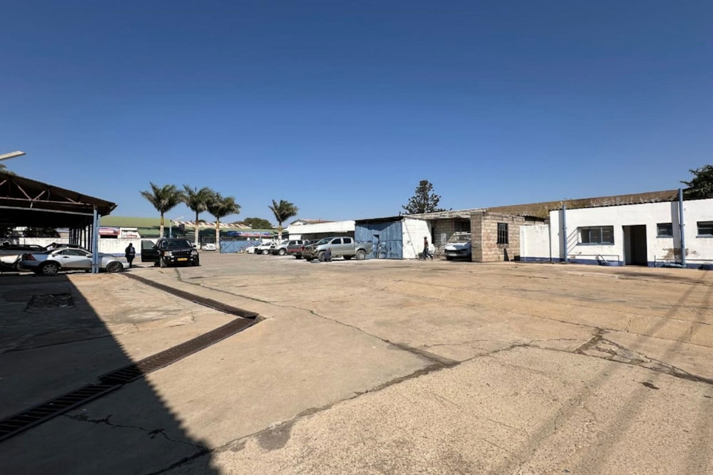 Commercial industrial property for sale in Matabeleland, Zimbabwe - 3ZB1670349