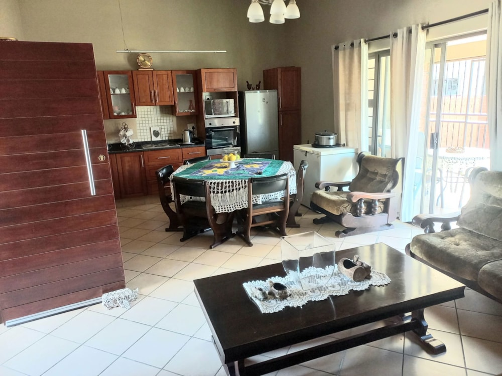 Garden retirement home for sale in Waterval East - 1RU1670472