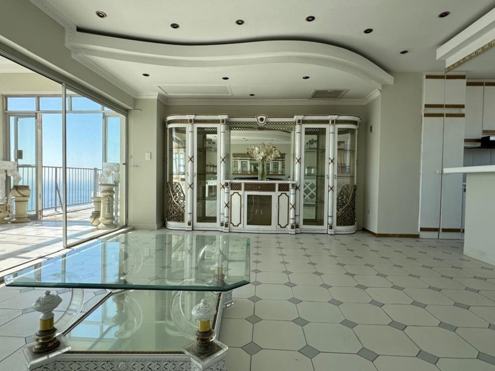 Apartment for sale in North Beach Durban - 1DA1671761 Apartment for sale in North Beach Durban - 1DA1671761