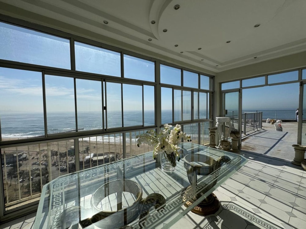 Apartment for sale in North Beach Durban - 1DA1671761 Apartment for sale in North Beach Durban - 1DA1671761