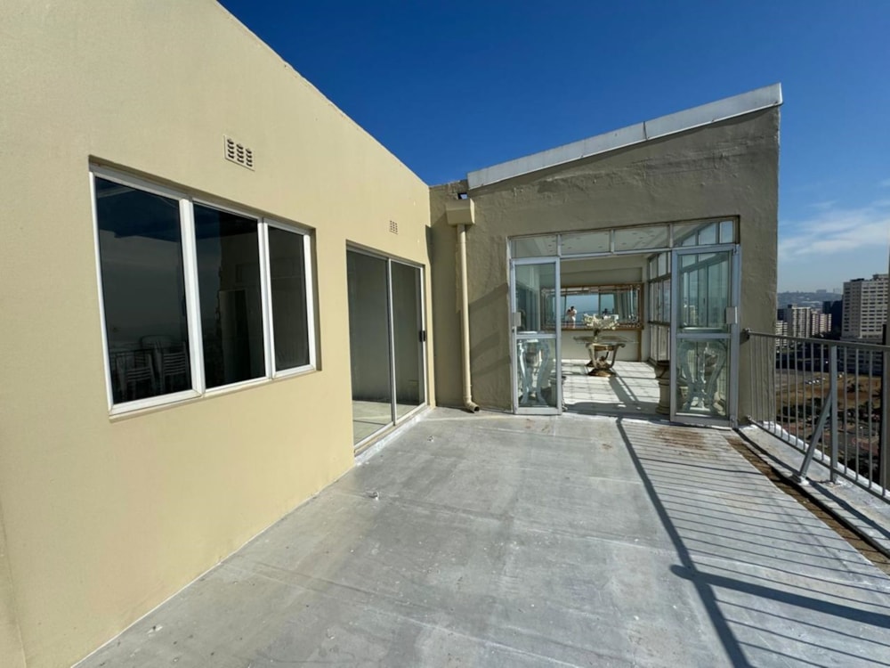 Apartment for sale in North Beach Durban - 1DA1671761 Apartment for sale in North Beach Durban - 1DA1671761