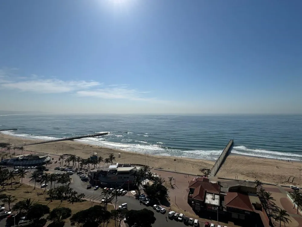Apartment for sale in North Beach Durban - 1DA1671761 Apartment for sale in North Beach Durban - 1DA1671761