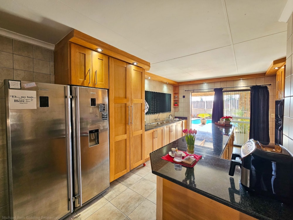 House for sale in Sherwood Gardens - 1BJ1712555