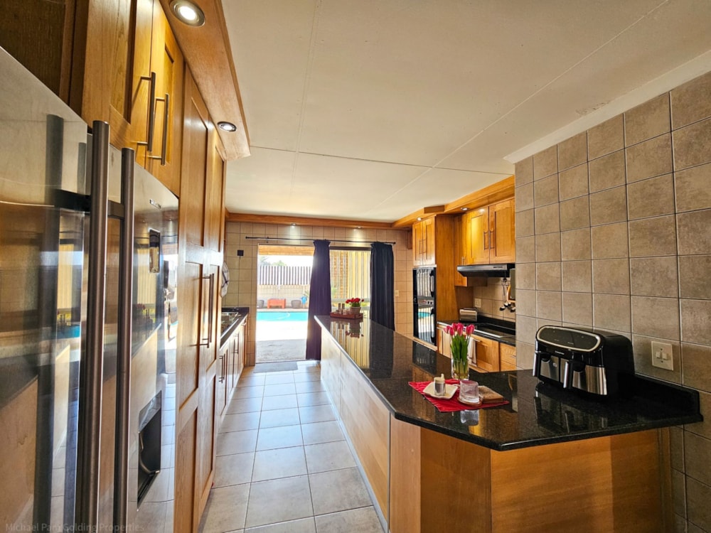 House for sale in Sherwood Gardens - 1BJ1712555