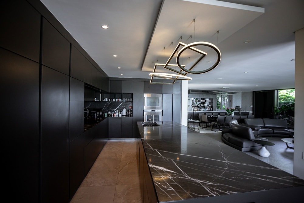 Multi-storey house to rent in Camps Bay - BYL1670670