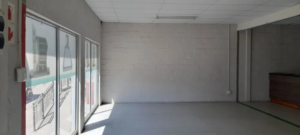 Commercial Building to rent in Mthatha - 1MH1670776