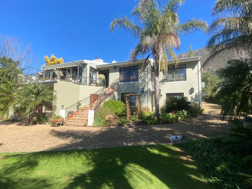 Double-storey house sold in Riebeek West - RV1732559 Double-storey house sold in Riebeek West - RV1732559