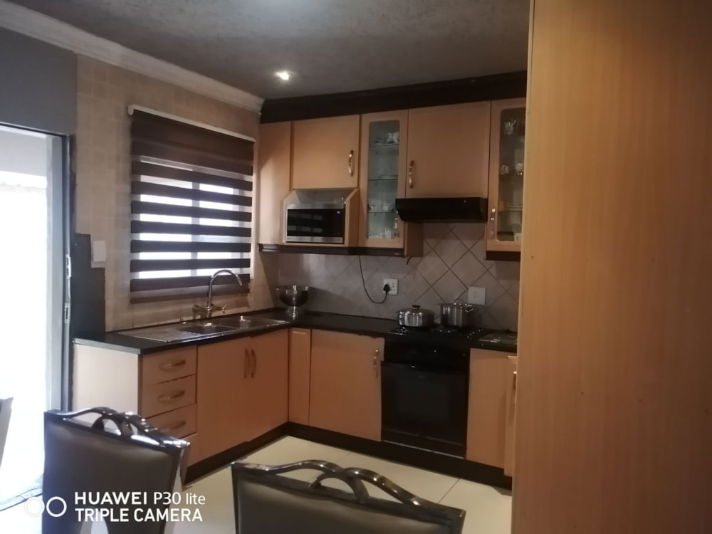 House for sale in Kwa Thema - 1SP1671013