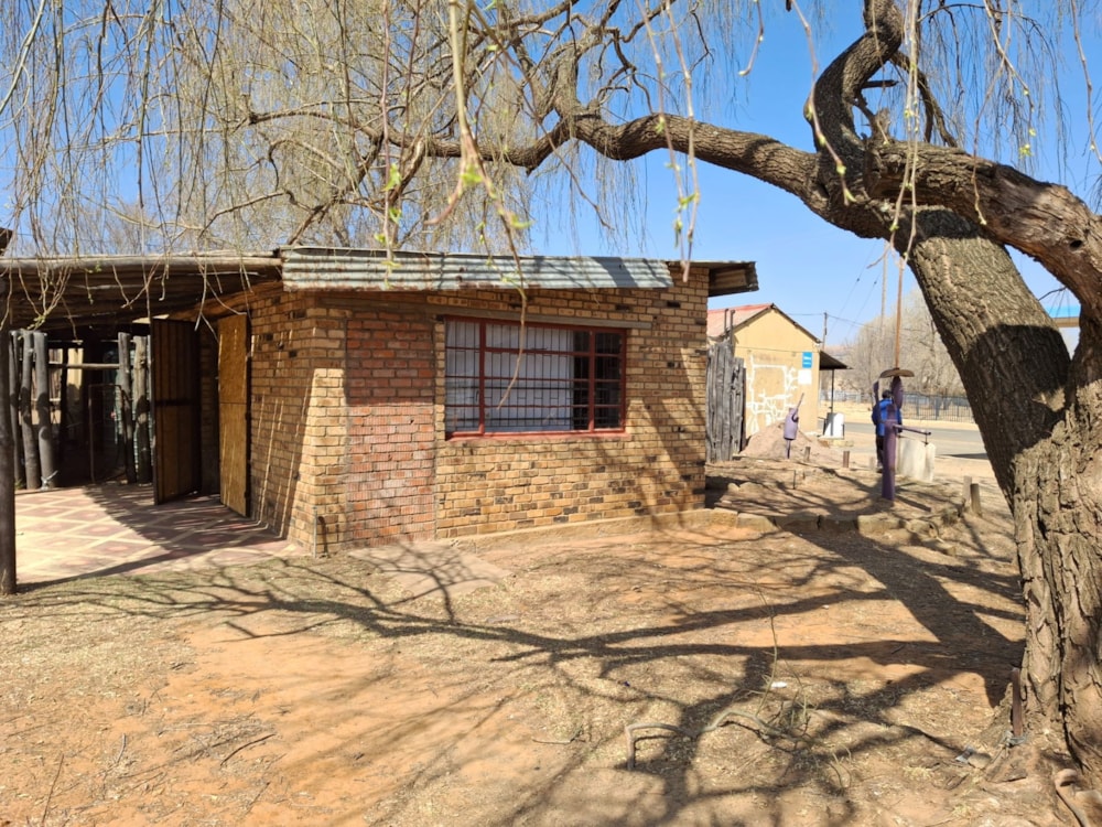 Commercial business sold in Rosendal, Free State - 1CS1670980