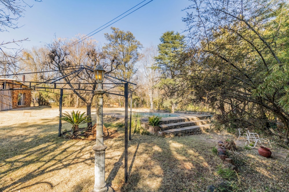 Mixed use farm sold in Hartbeespoort - 1HR1671060 Mixed use farm sold in Hartbeespoort - 1HR1671060